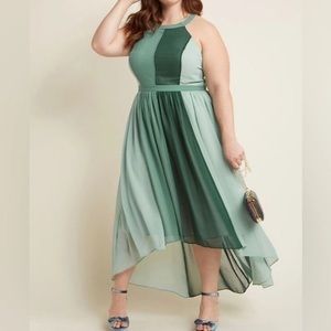 Peachy Queen Maxi dress in “Pear”